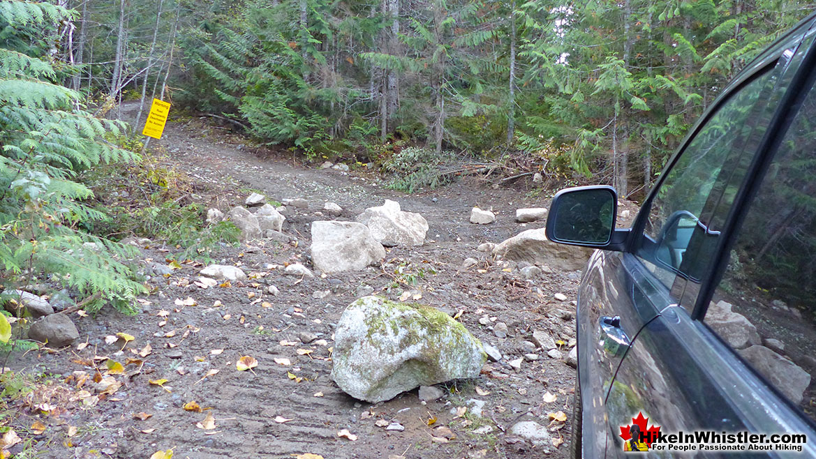 Jane Lakes West Trailhead Parking