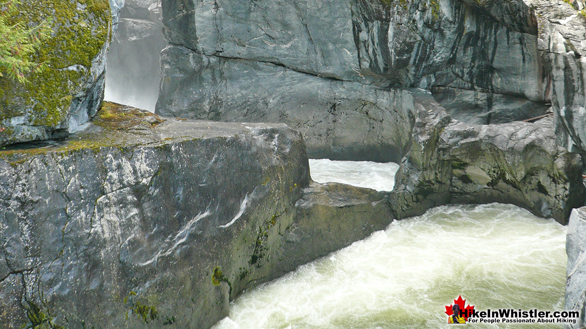 Nairn Falls Provincial Park - Hike in Whistler